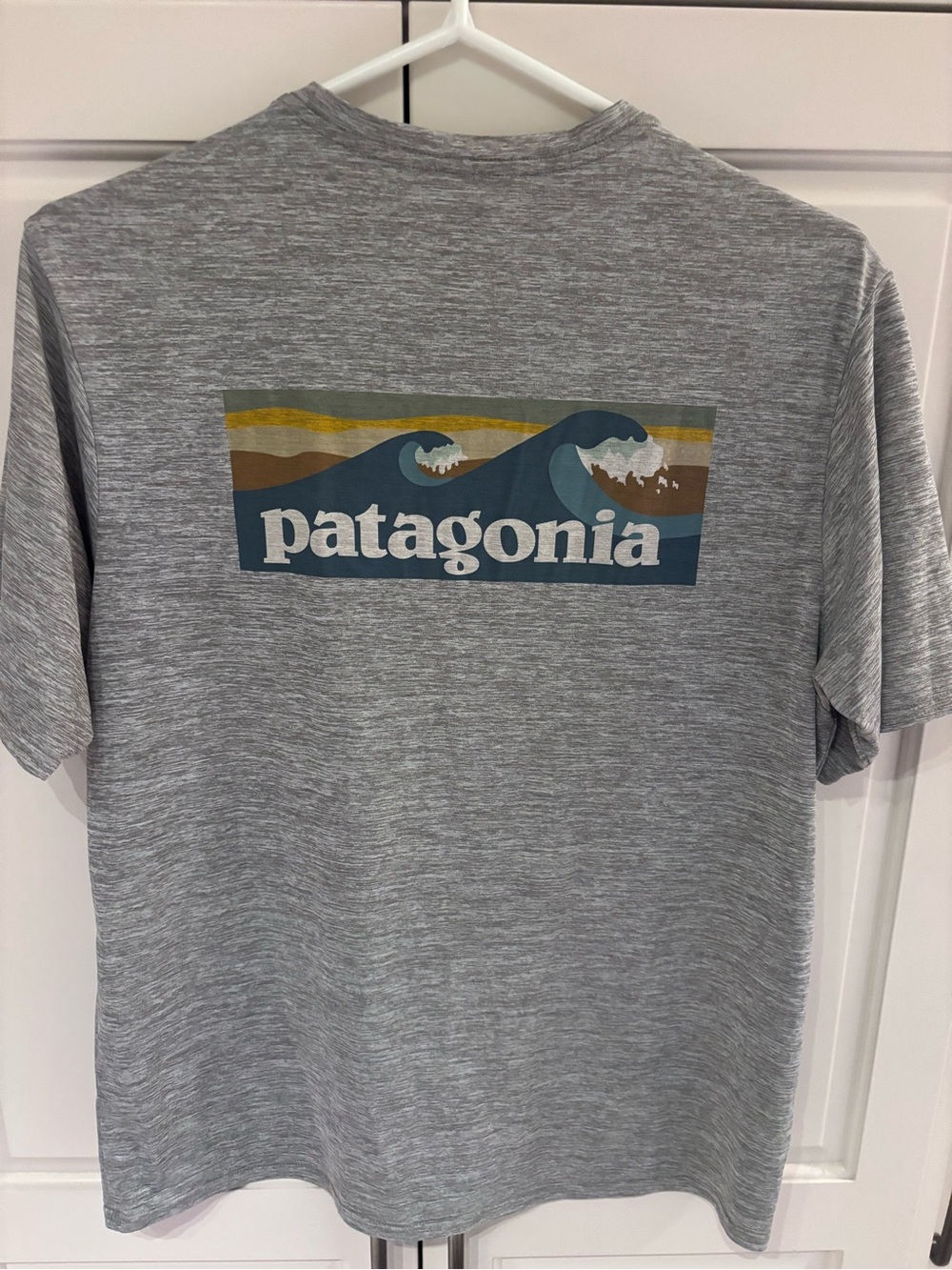 Patagonia Men’s Heather Gray Graphic Logo T-Shirt m